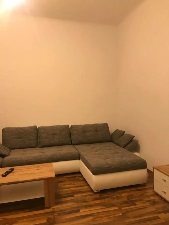 Max Winter Platz Ferienwohnung Vienne